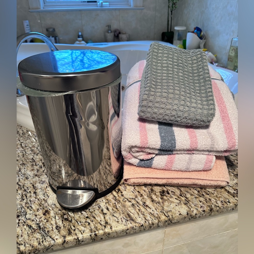 Simplehuman 4.5L / 1.2 Gal Round Step Trash Can Stainless Bathroom Towels Lot 4